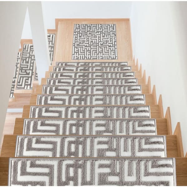 THE SOFIA RUGS Grey/White 9 in. x 28 in. Non-Slip Stair Treads