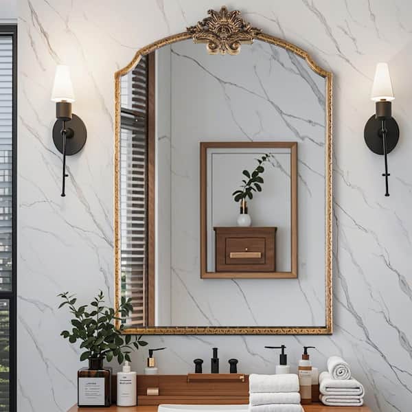 24 in. W x 36 in. H Arched Framed Wall Bathroom Vanity Mirror in Antique Gold Carved Finshed
