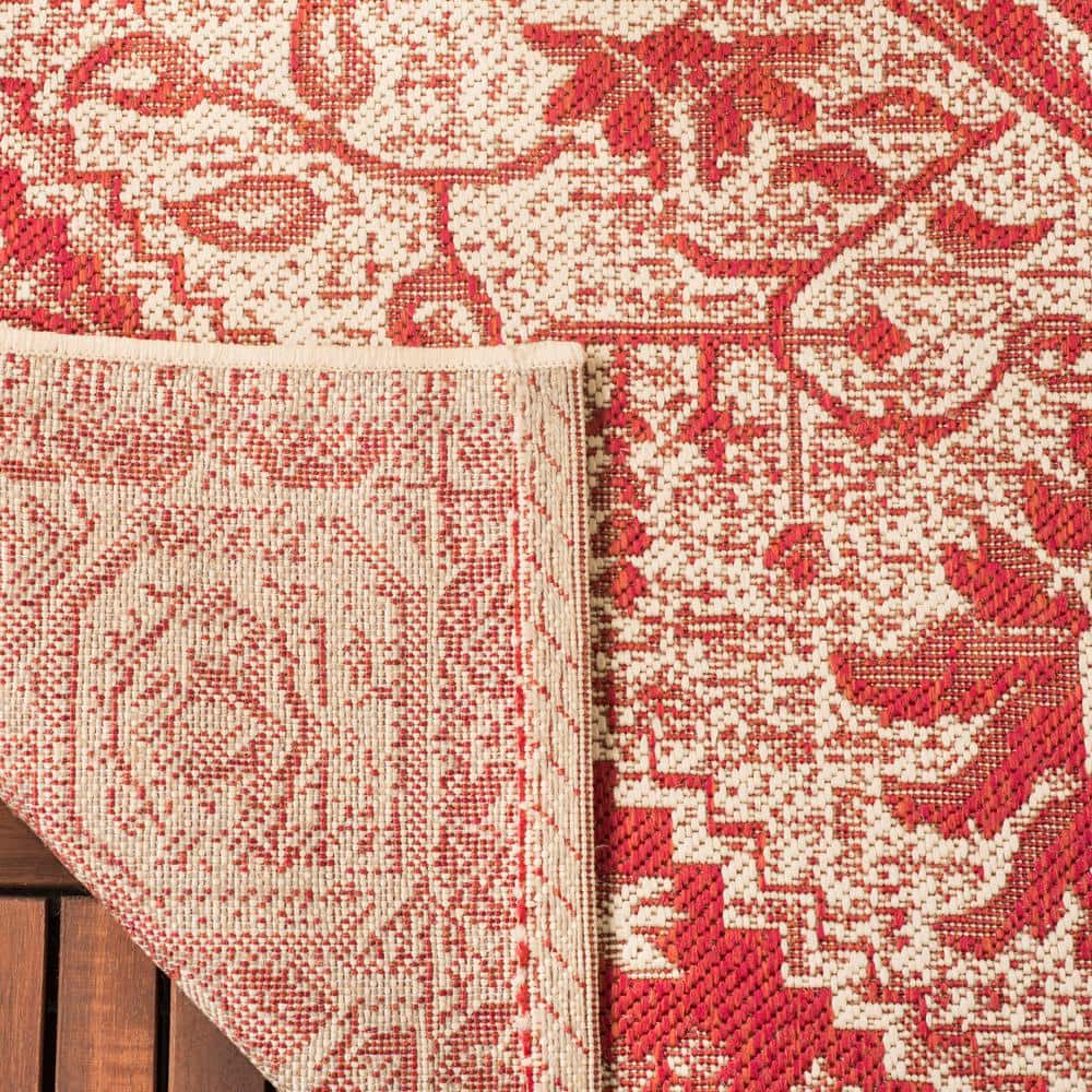 Red and Cream Geometric Synthetic Indoor/Outdoor Area Rug, 4' x 6'