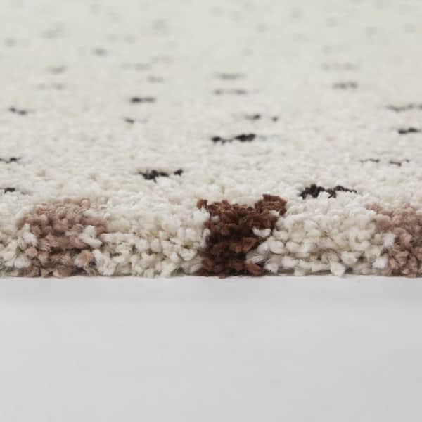 Connor Cream 5 ft. 3 in. x 7 ft. Dots Area Rug