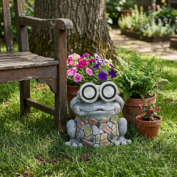 Liv & Skye Gray 11.75 in. x 12 in. Resin Frog with Solar Goggles