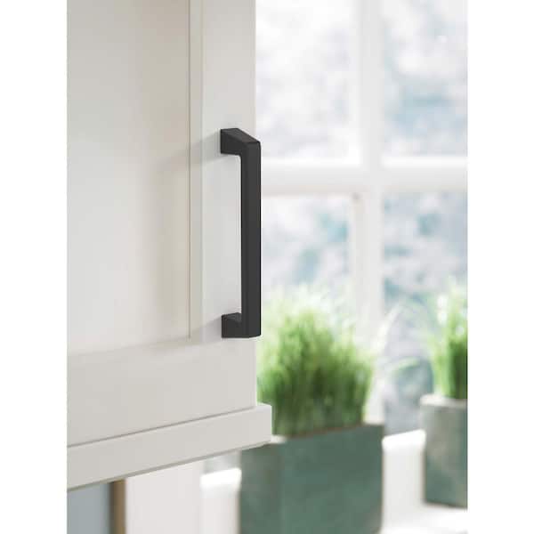 Halston 5-1/16 in. (128mm) Matte Black Arch Cabinet Pull