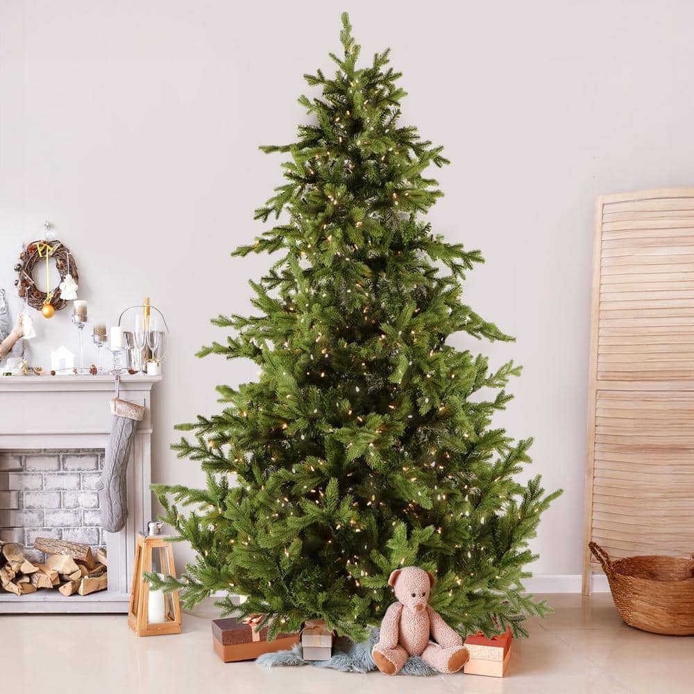 Woodside Pine 7.5-Foot Green Christmas Tree with White Lights