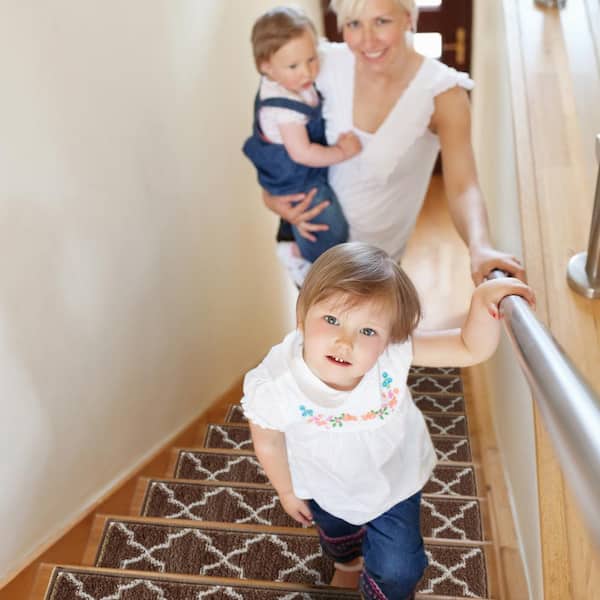 Trellisville Collection Brown 9 in. x 28 in. Polypropylene Stair Tread Cover (Set of 4)