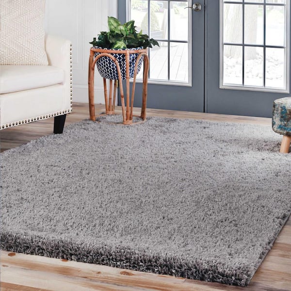 Berlin Grey 4 ft. x 6 ft. Solid Plush Shag Indoor Area Rug