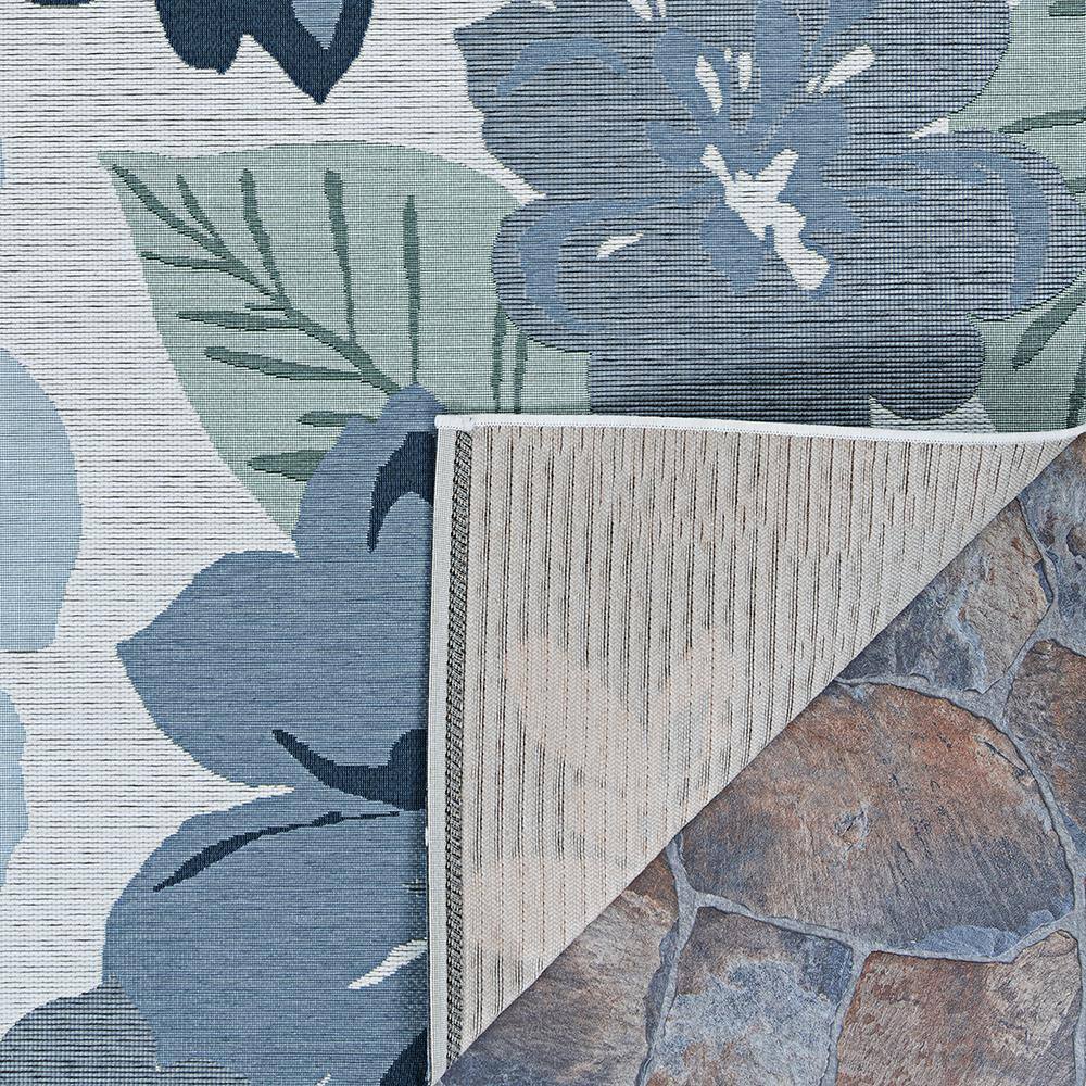 Gray Floral Synthetic Flat Woven Indoor/Outdoor Rug, 4' x 5'10"