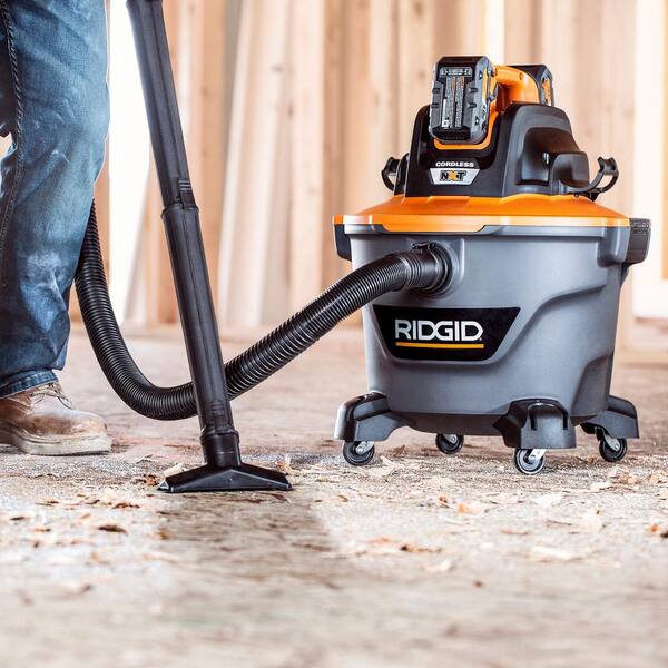 RIDGID 9 Gallon Cordless NXT Wet/Dry 