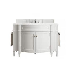 Brittany 46.5 in. W x 23.5 in. D x 34 in. H Bathroom Vanity in Bright White with White Zeus Quartz Top