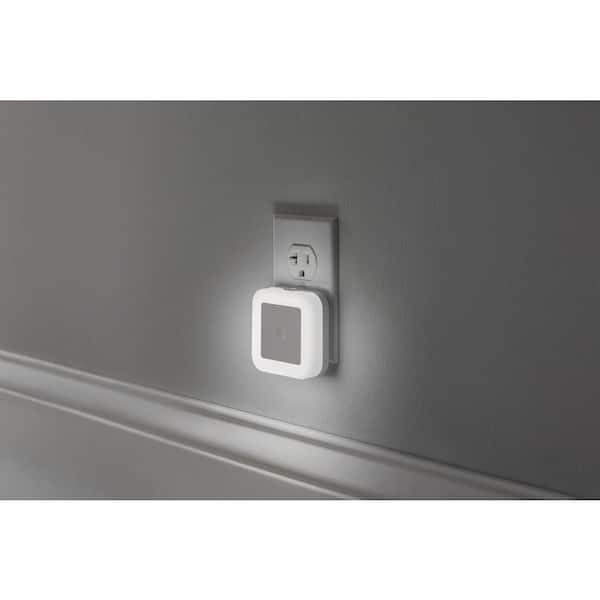 PRIVATE BRAND UNBRANDED 2 in. Plug-In Indoor Square LED Motion Sensor  Automatic Dusk to Dawn Fade on and off Warm White Night Light NL/DDMM/HD -  The Home Depot