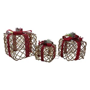 Set of 3 LED Rustic Rattan Christmas Gift Boxes With Pinec1s