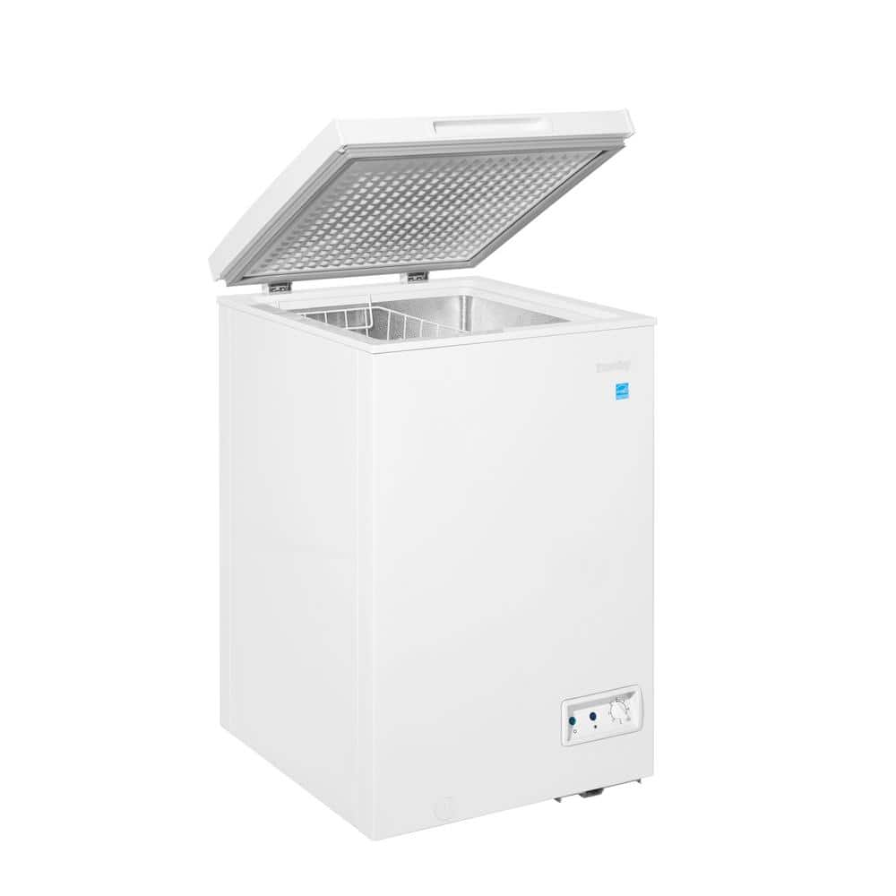 Compact White Energy Star Chest Freezer with Manual Defrost