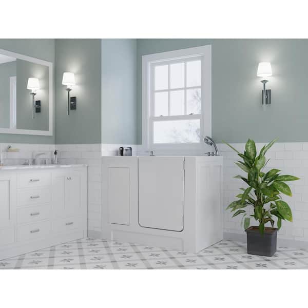Universal Collection 27 in. L x 47 in. W Right Side Drain Soaker Jetted Bathtub in White with Fast Filling Faucet Set