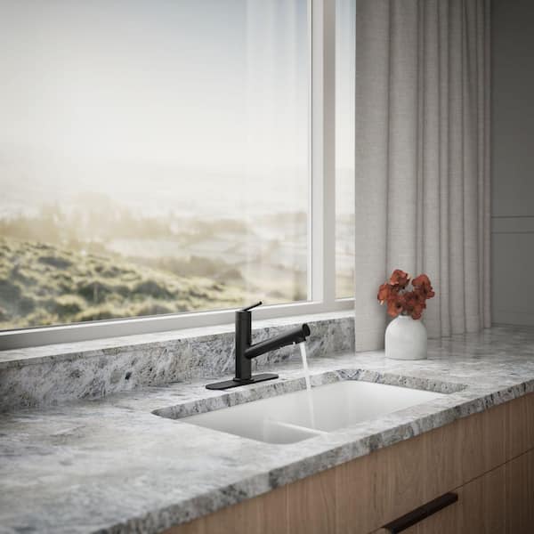 KOHLER Crue Single-Handle Pull-Out Sprayer Kitchen Faucet in Matte