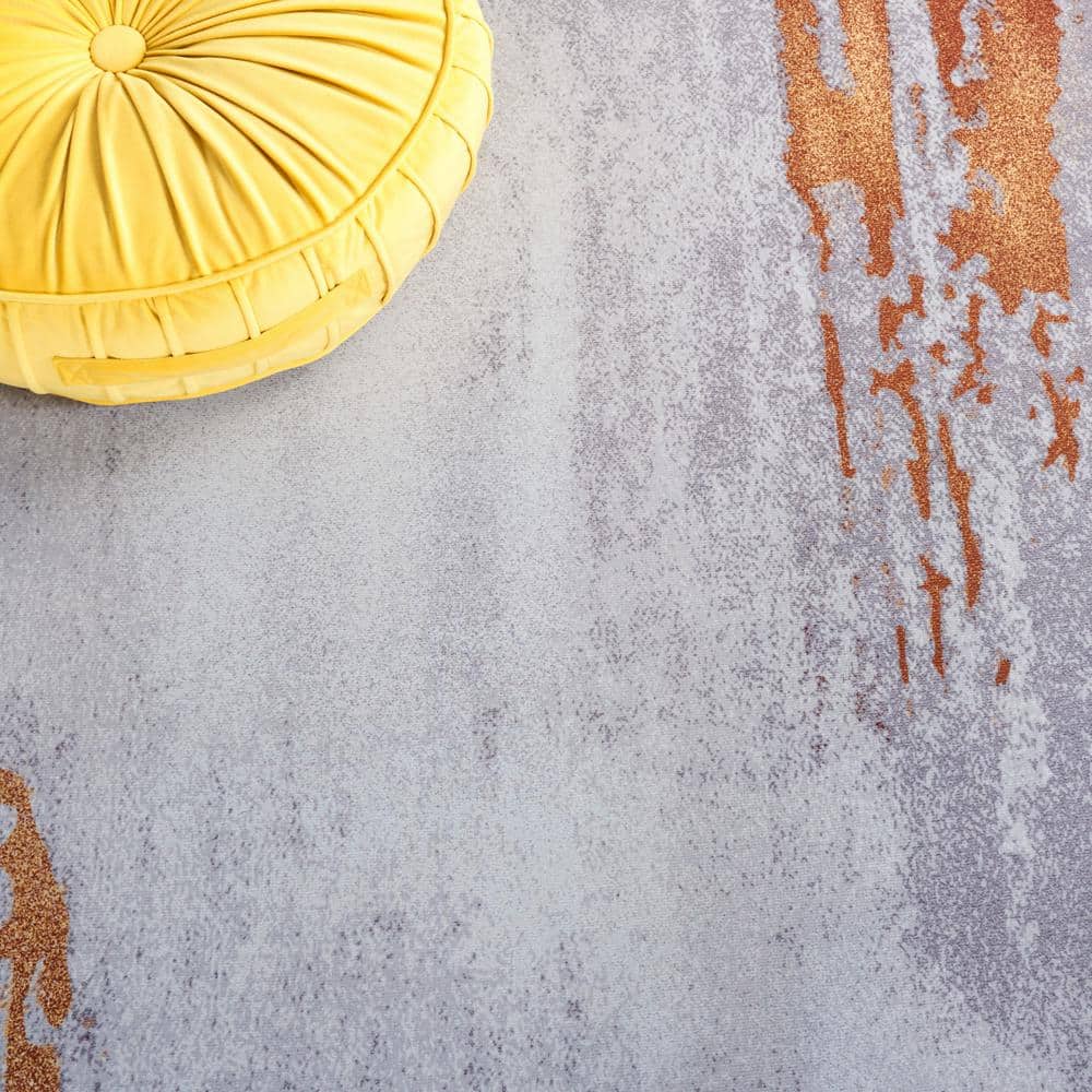 Tacoma 6' x 6' Gray and Rust Abstract Washable Area Rug