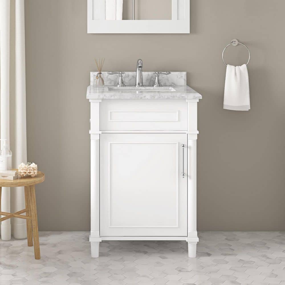 Aberdeen 24 in. Single Sink White Bath Vanity with Carrara Marble Top (Assembled) price history on PriceWatchPro