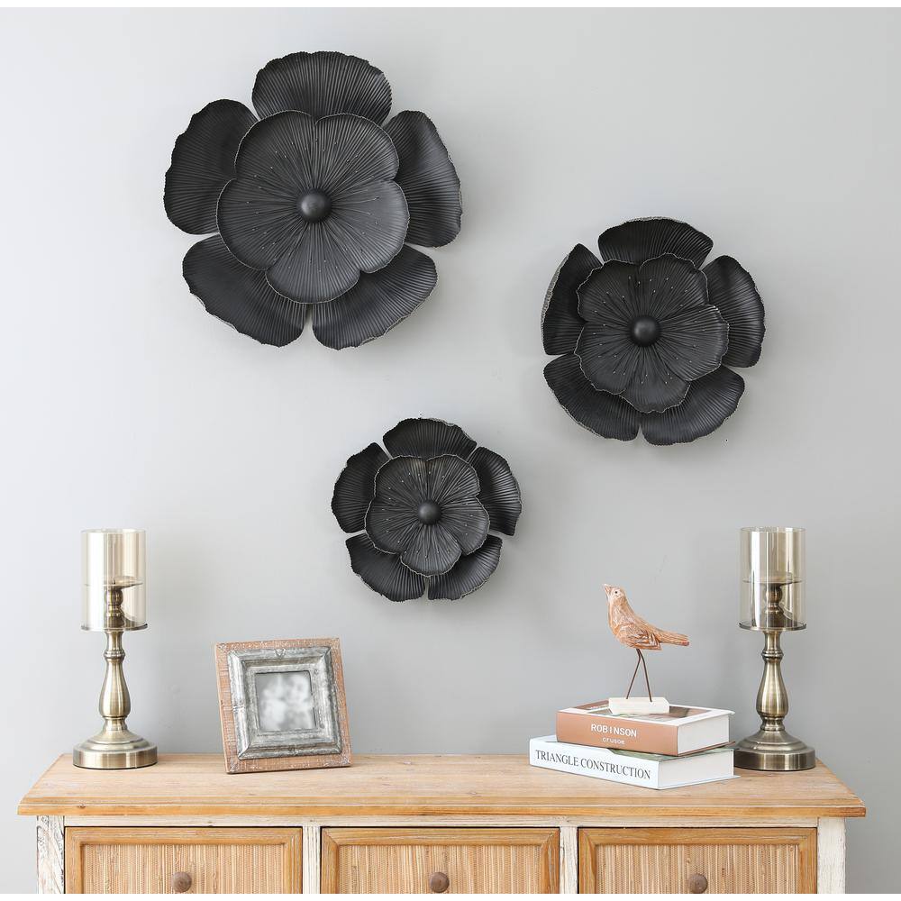 LuxenHome Black and Gold Metal Flower Wall Sculptures Set
