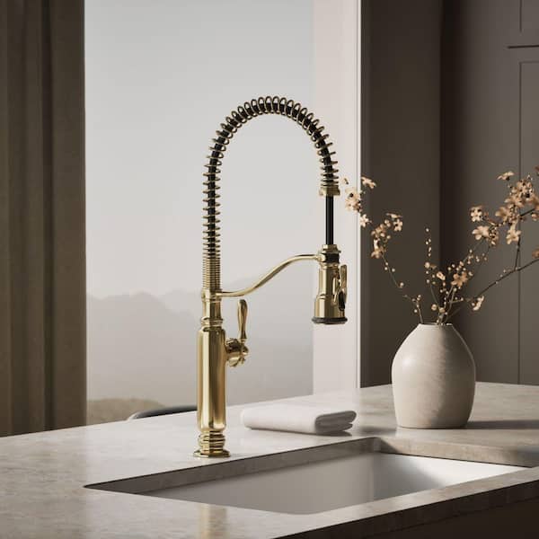 Tournant Single Handle Semi-Professional Kitchen Sink Faucet with 3-Function Sprayhead in Vibrant French Gold