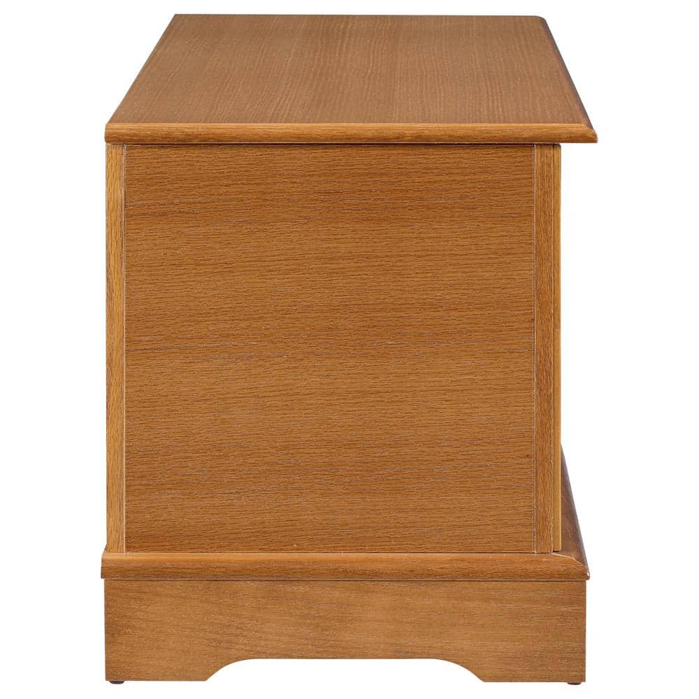 Honey Brown Traditional Cedar Wood Storage Chest