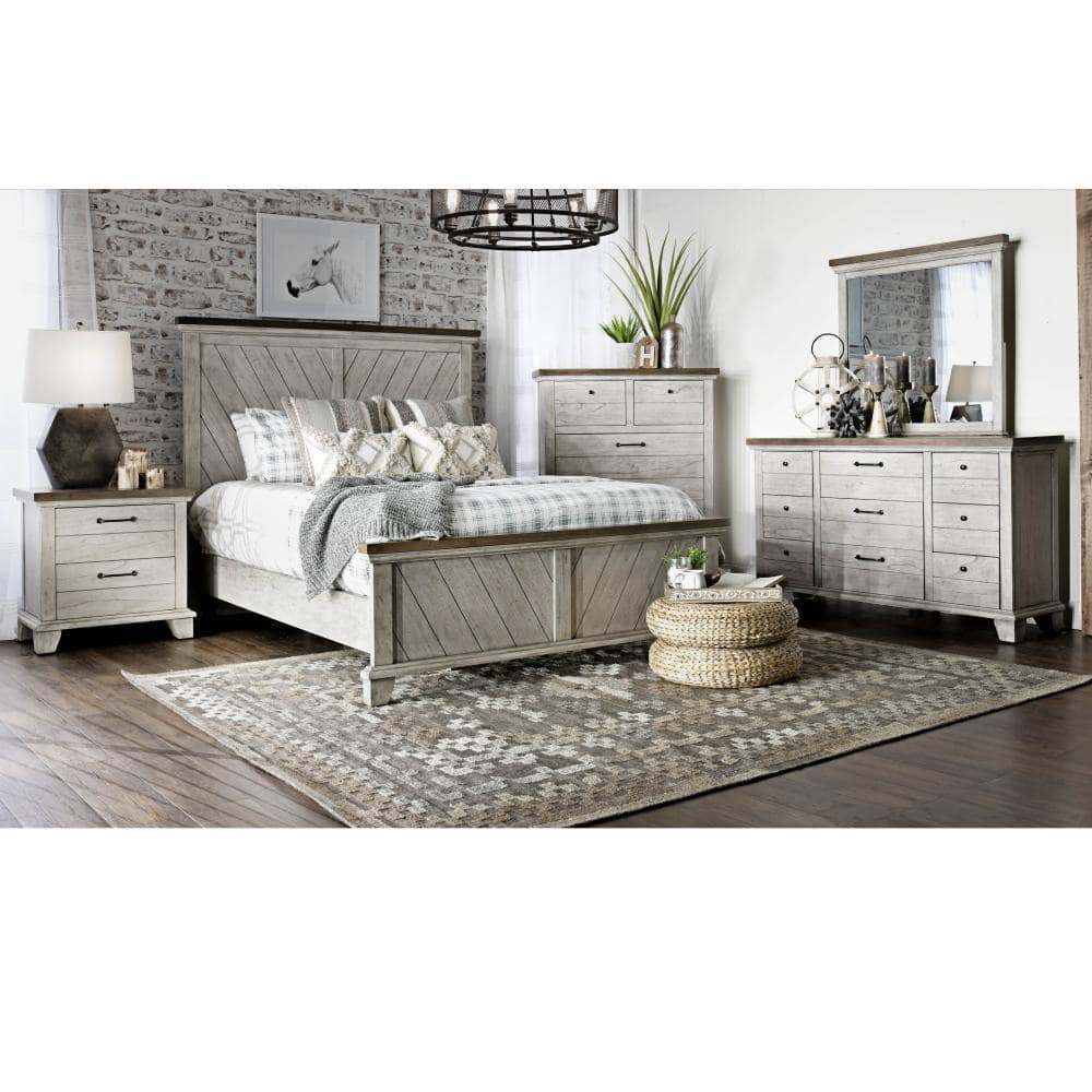 Rustic Farmhouse Ivory & Honey Nine-Drawer Dresser with Deep Storage