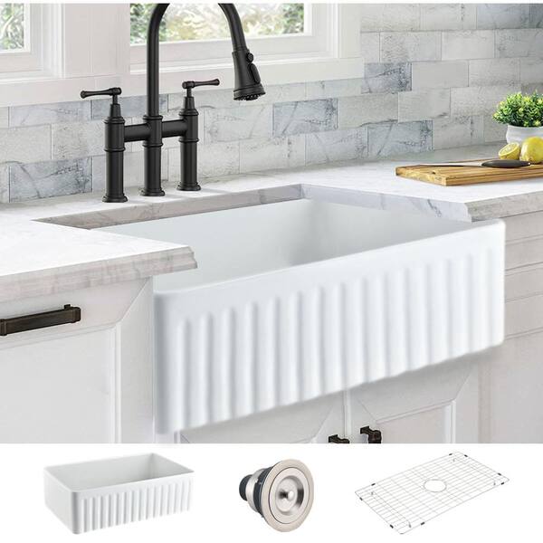 https://images.thdstatic.com/productImages/f5d363a5-76ce-4d2b-9024-4792d3a4a6cd/svn/white-proox-farmhouse-kitchen-sinks-prcasrx8280wh-31_600.jpg