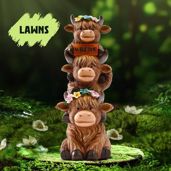 OGETFUUR Garden Highland Cow Statue Solar Outdoor Decor with