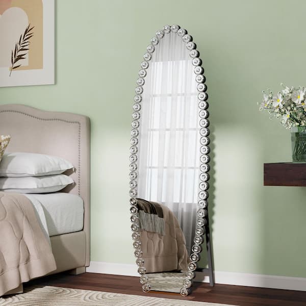 THKSHOUZ Silver 21.7 in. W x 59.1 in. H Oval Crystal Full-Length Mirror with Stand