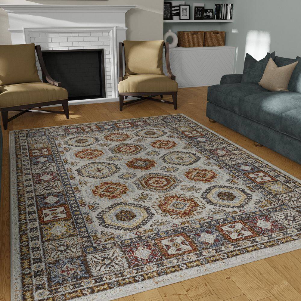 Classic Quilt-Inspired 5' x 7' White and Grey Synthetic Area Rug