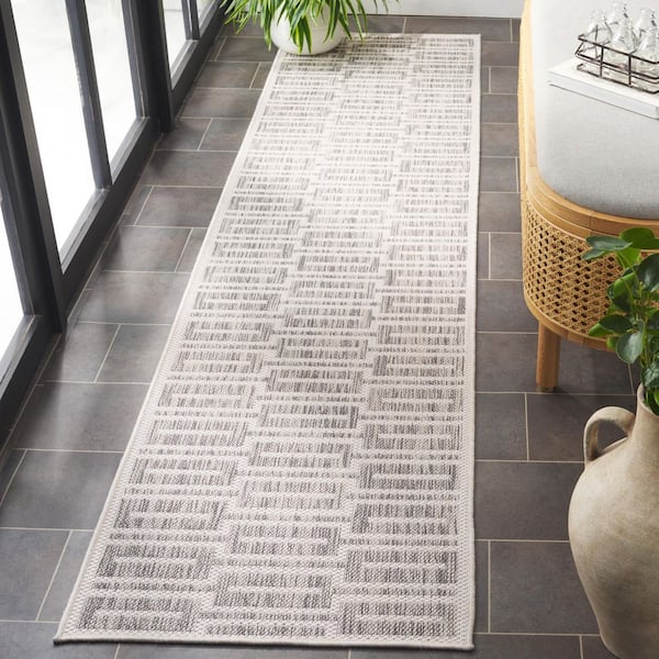 Beach House Gray/Ivory 2 ft. x 8 ft. Geometric Indoor/Outdoor Runner Rug