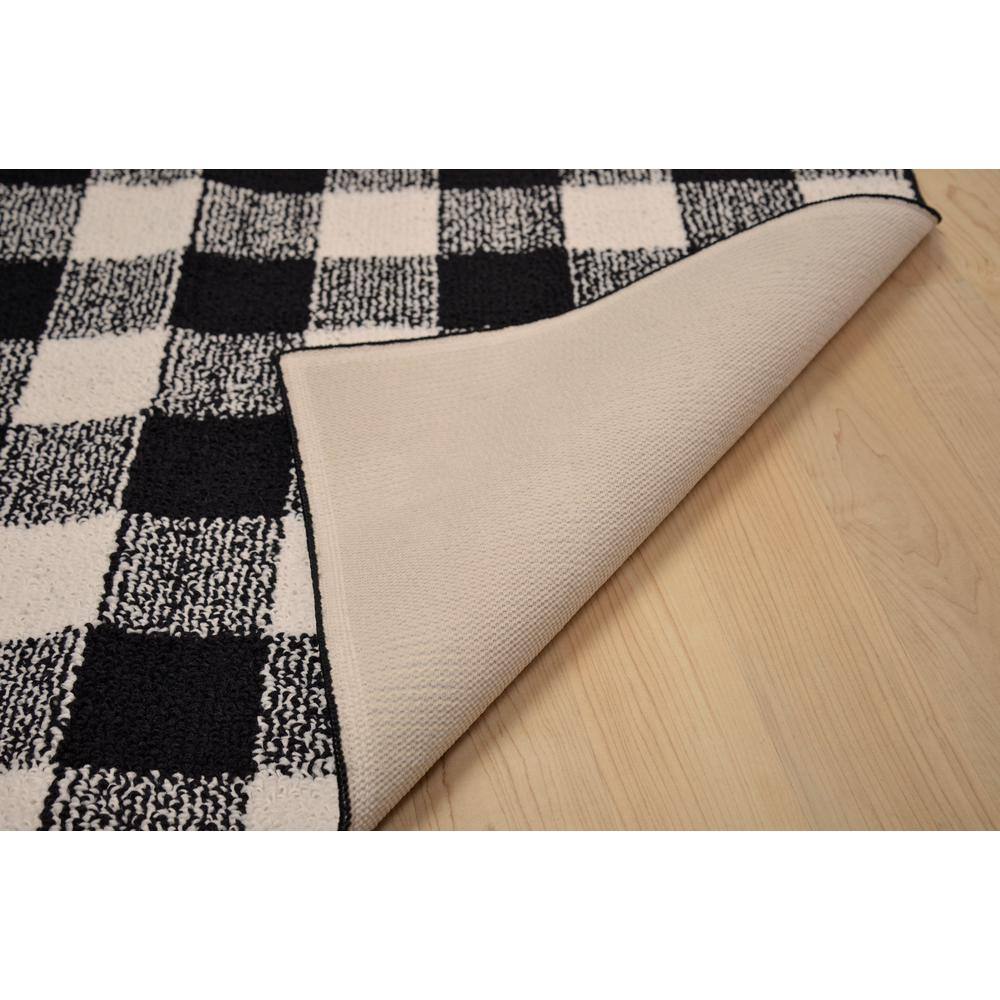 Country Living Tufted Buffalo Plaid 5' x 7' Black/Ivory Area Rug