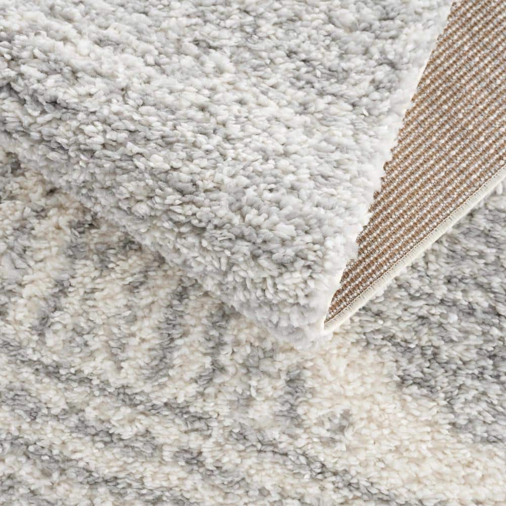 Gray and Cream Trellis Plush Shag Area Rug 5'3" x 7'3"