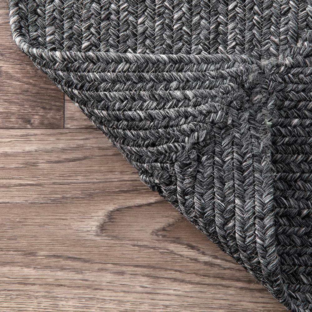 Charcoal Gray Round Braided Synthetic Indoor/Outdoor Rug