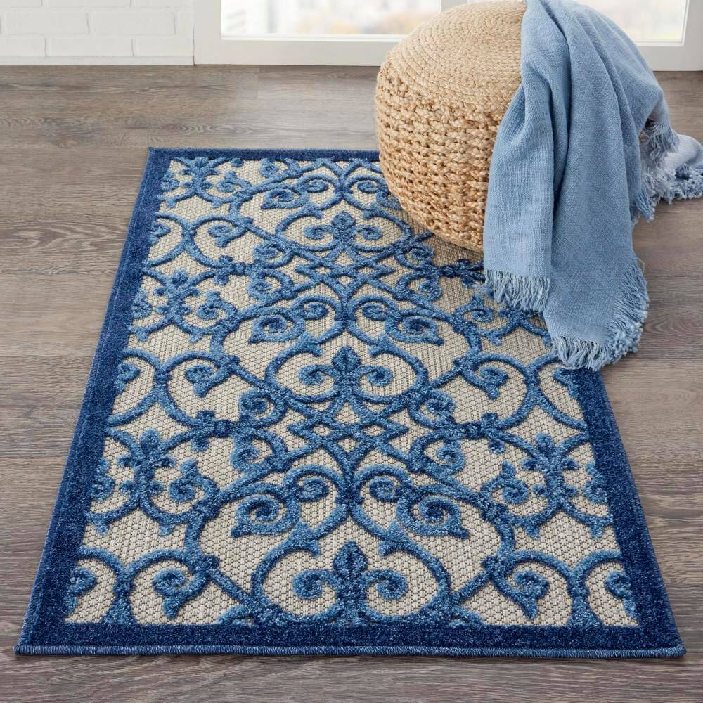 Aloha Grey/Blue Floral Indoor/Outdoor 2'8" x 4' Area Rug