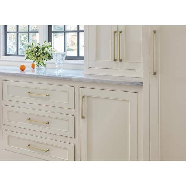 Mulholland 8 in. (203mm) Traditional Golden Champagne Arch Cabinet Pull