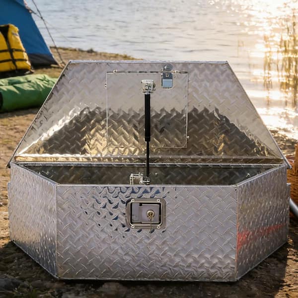 32 Gal. Silver Aluminum Deck Box