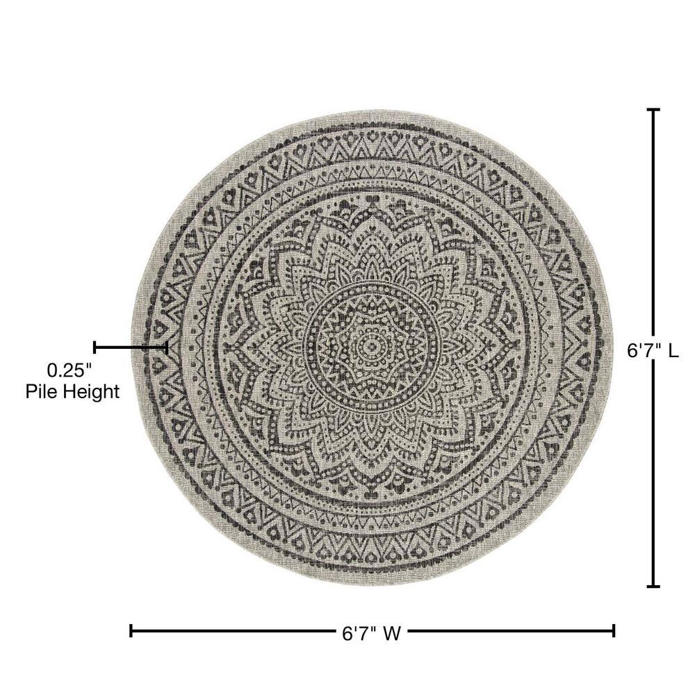 Light Grey and Black Round Synthetic Indoor/Outdoor Rug