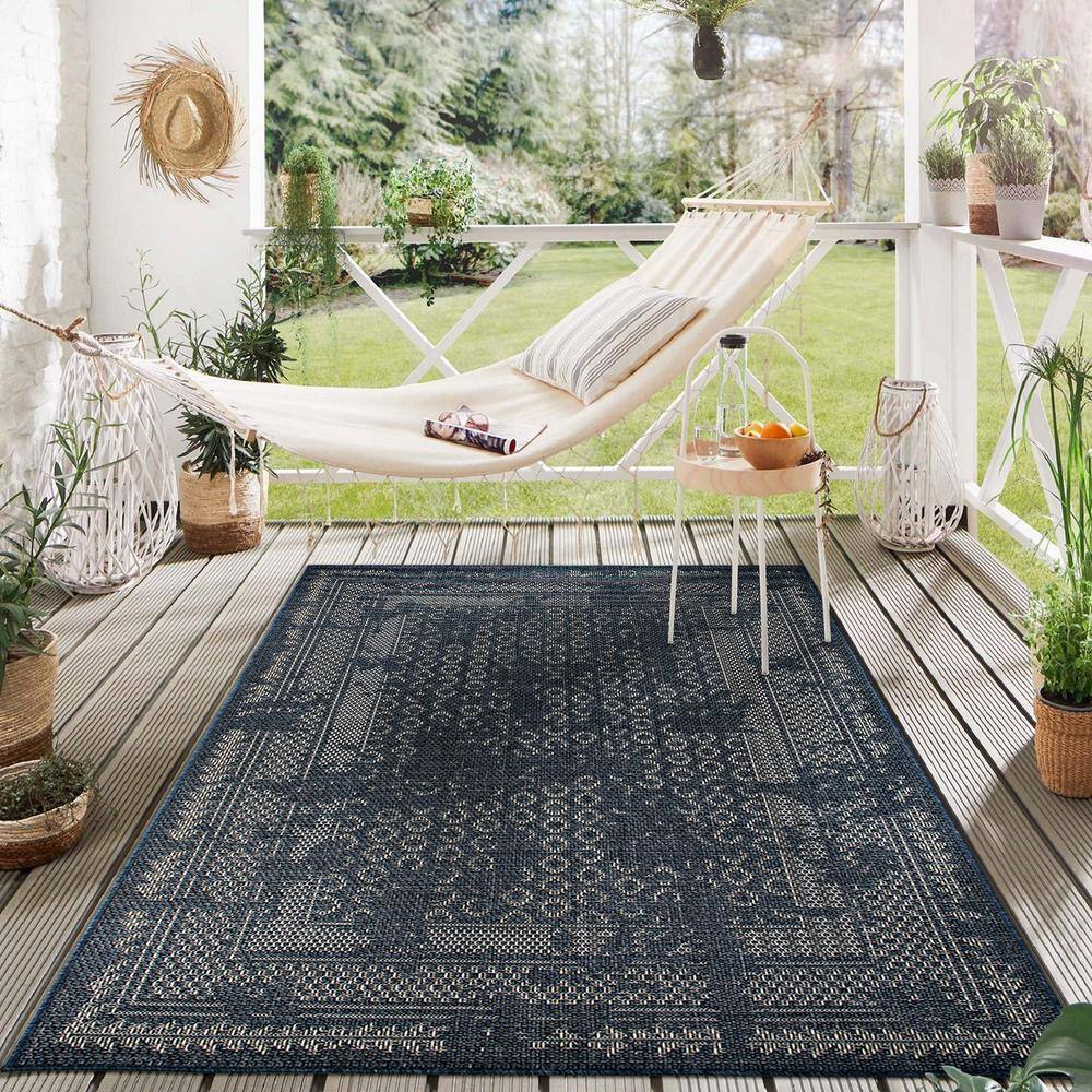 Blue Geometric Synthetic Flat Woven 5' x 7' Area Rug