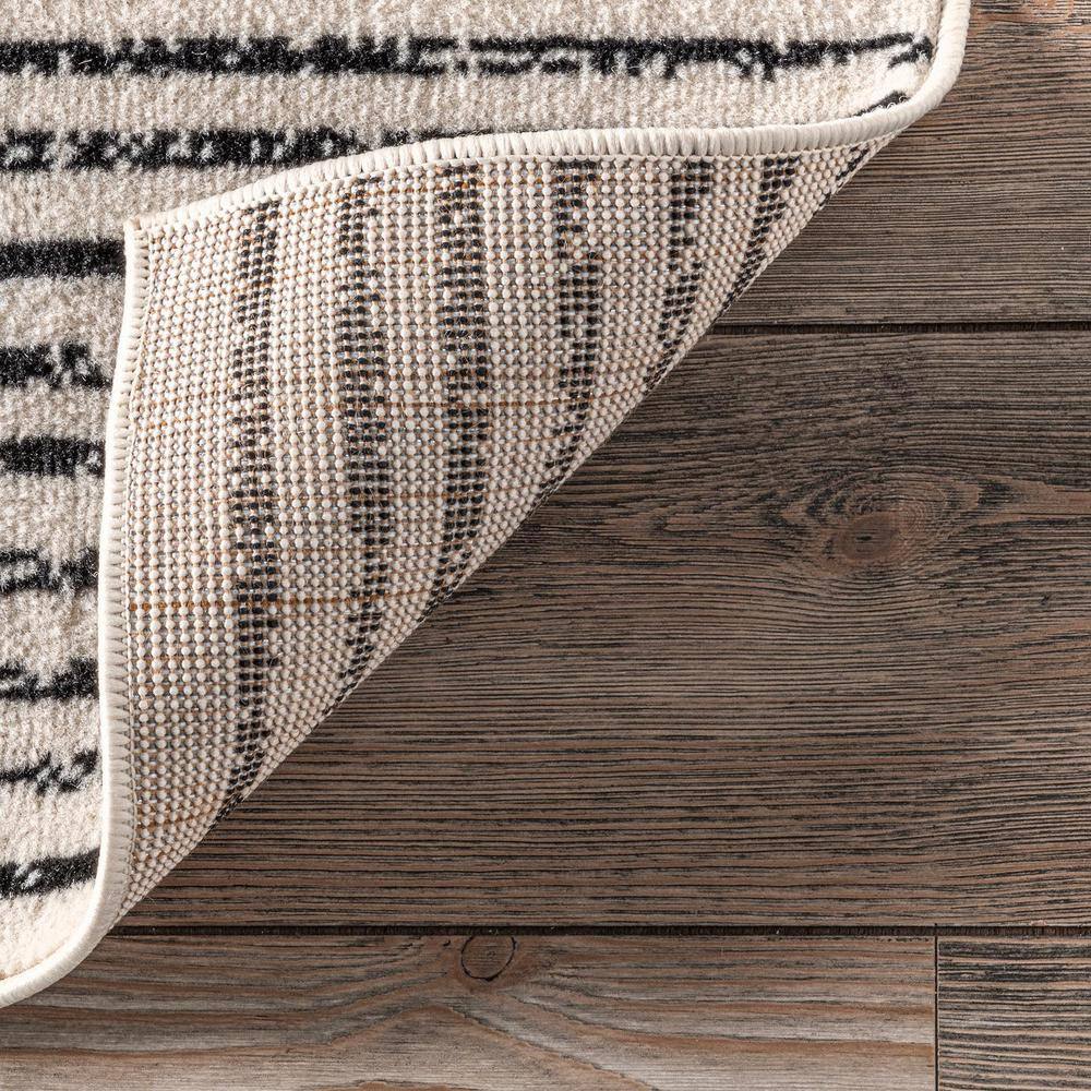Reversible Gray Synthetic 4' x 6' Rectangular Area Rug