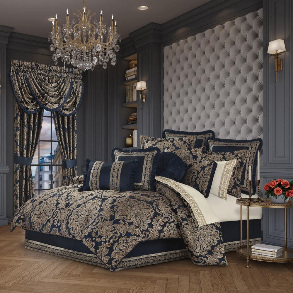 Modena 4-Piece. Navy Polyester Queen Comforter Set 96 X 92 in.