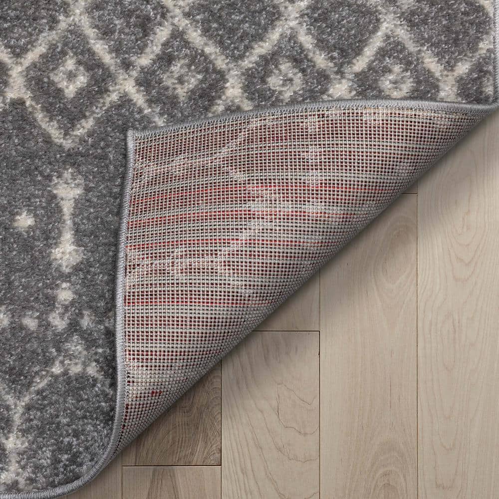 Gray Geometric Moroccan Trellis 5'3" x 7'3" Area Rug
