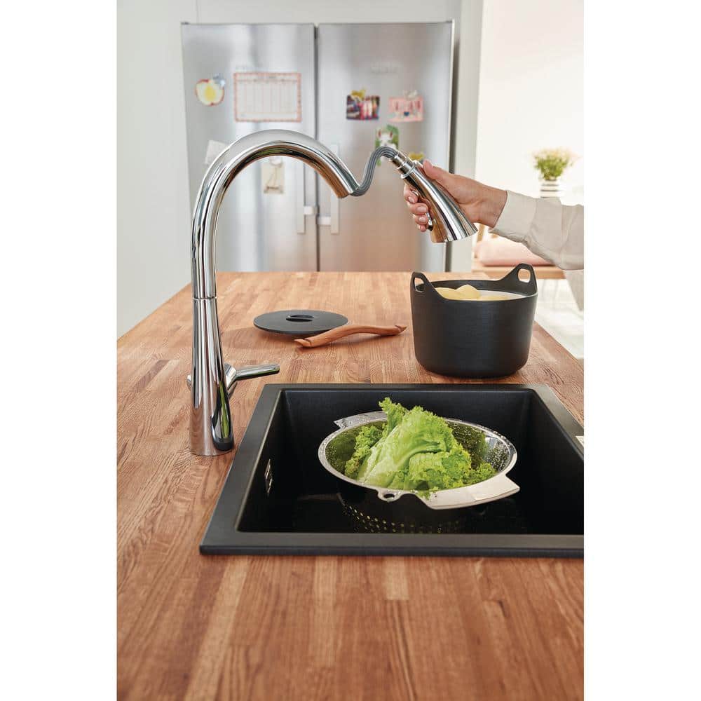 Chrome Single-Handle Pull-Down Kitchen Faucet with Triple Spray