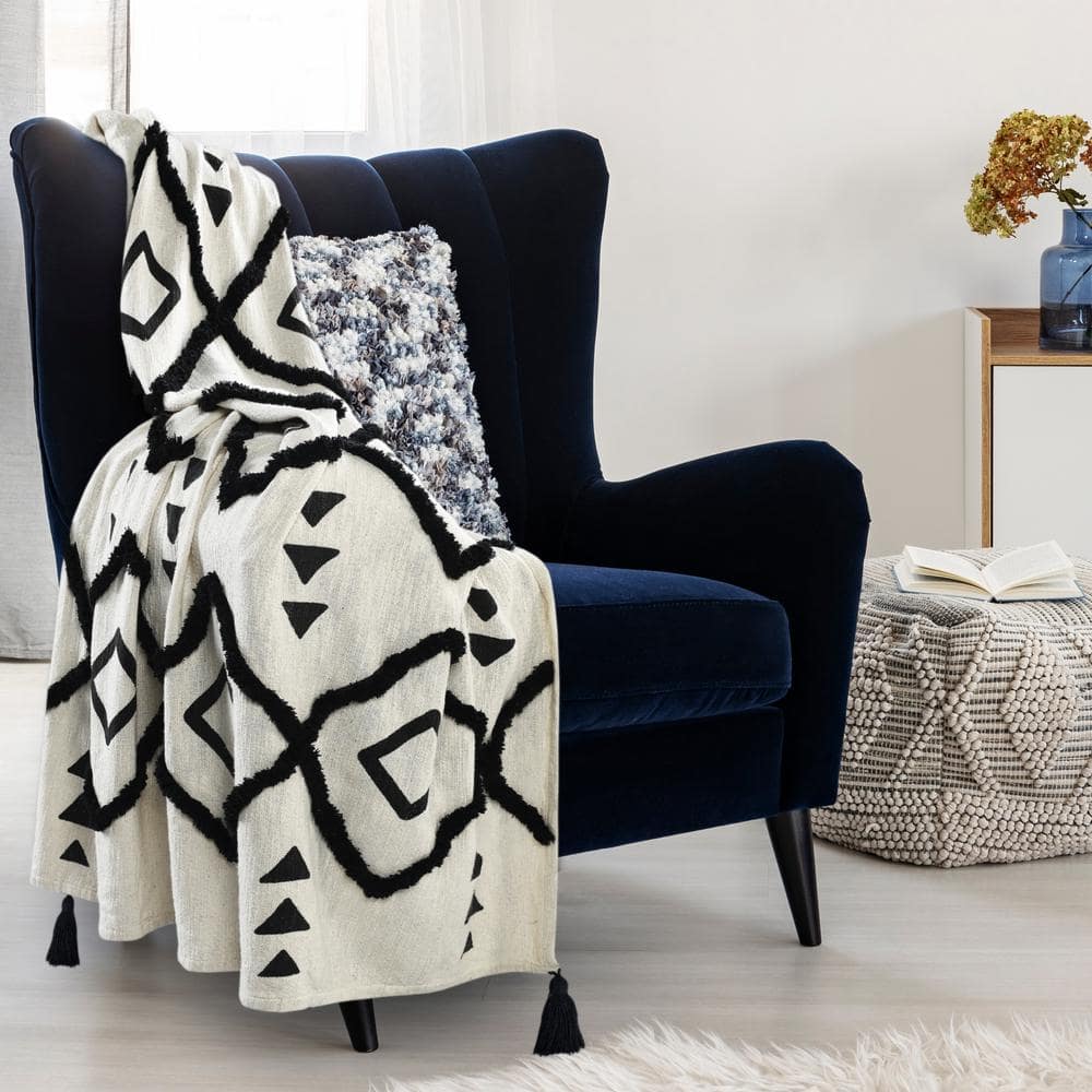 Handmade Tufted Cotton Throw Blanket - Geometric Black/White 50"x60"