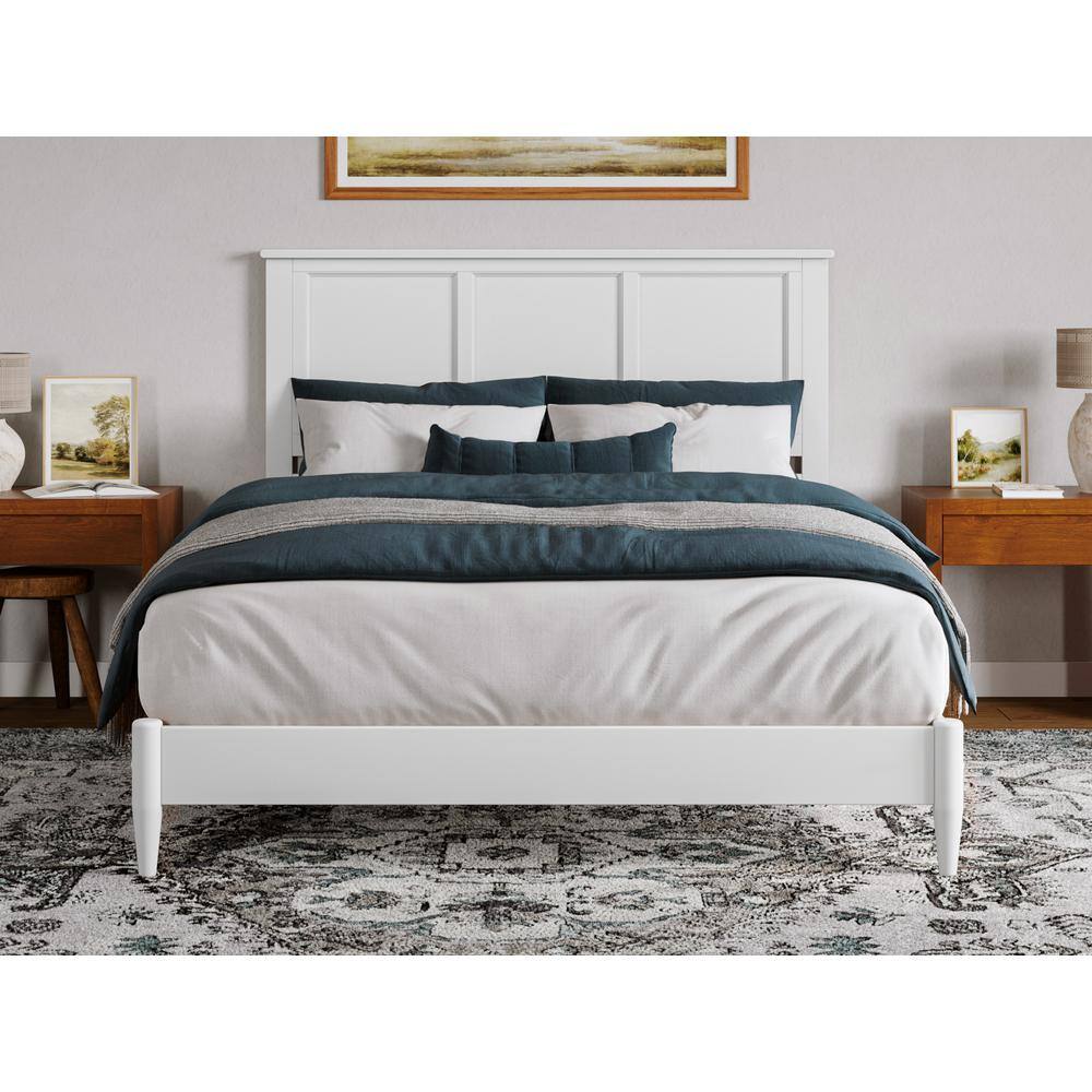 Charlotte White Solid Wood Queen Platform Bed with Headboard