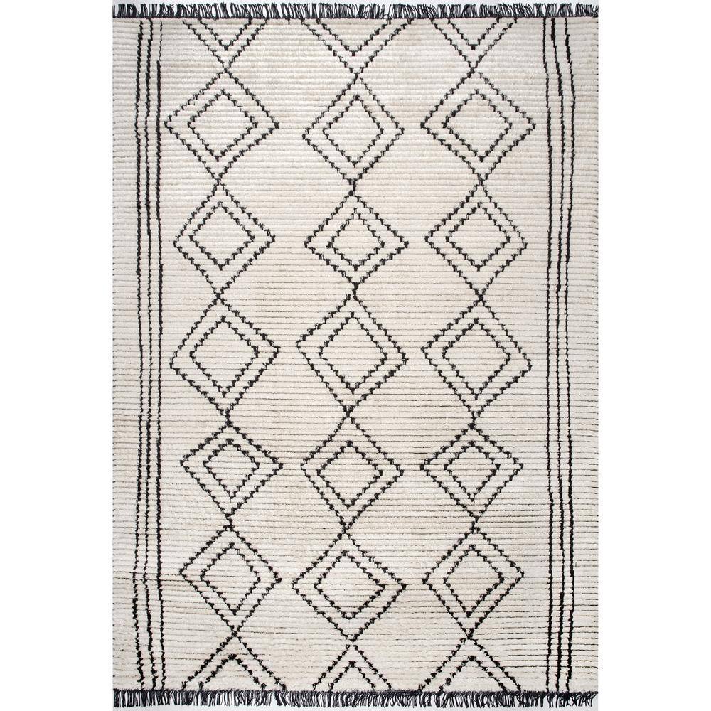 nuLOOM Amia Modern Tribal Area Rug - 4' 4 x 6' - Beige