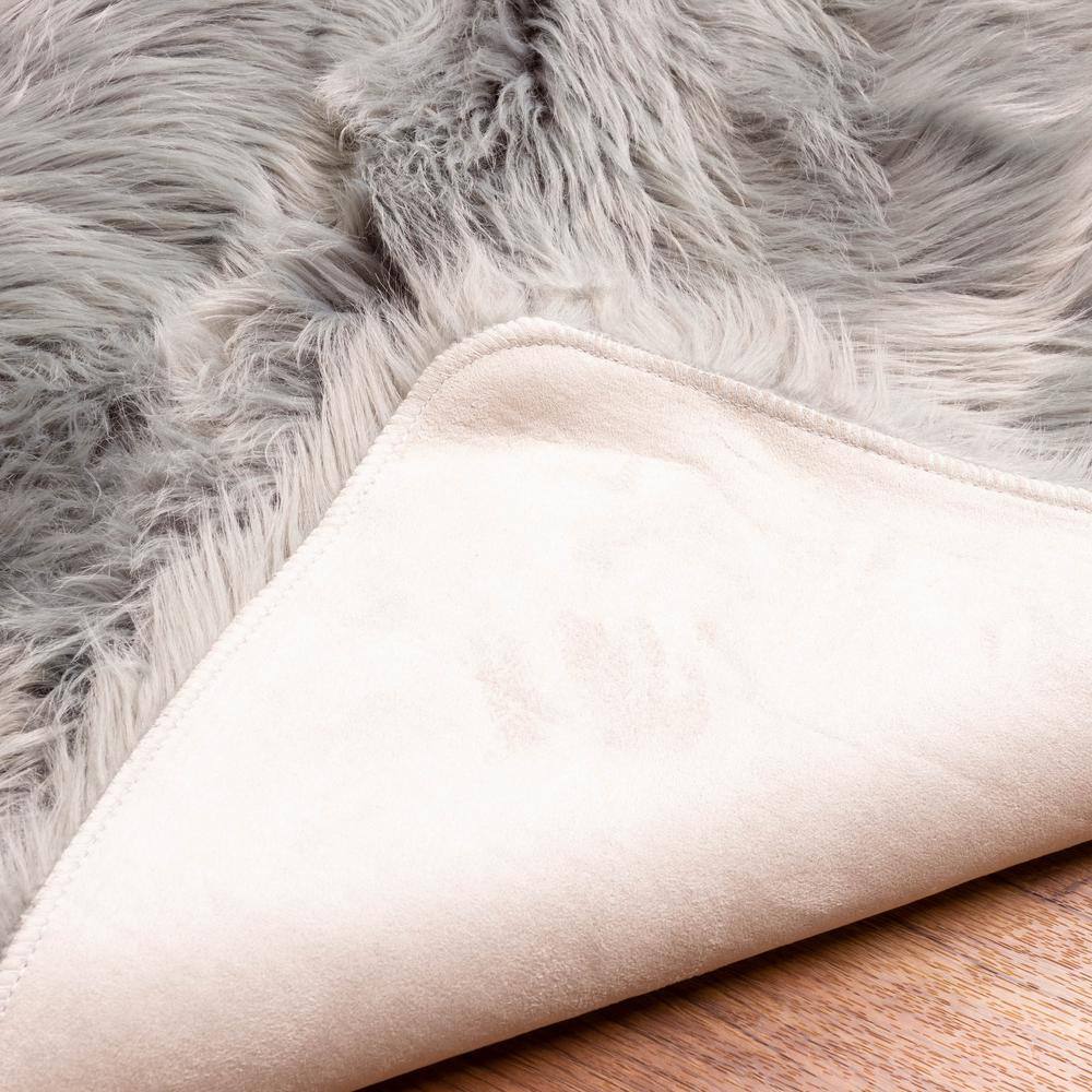 Gray Faux Sheepskin Fur Shag Area Rug 3' x 5'