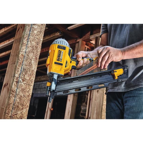 DEWALT Pneumatic 21-Degree Collated Framing Nailer and 3 in. x 0.131 in.  Metal Framing Nails (2000 Pack) DWF83PLW10D131 - The Home Depot