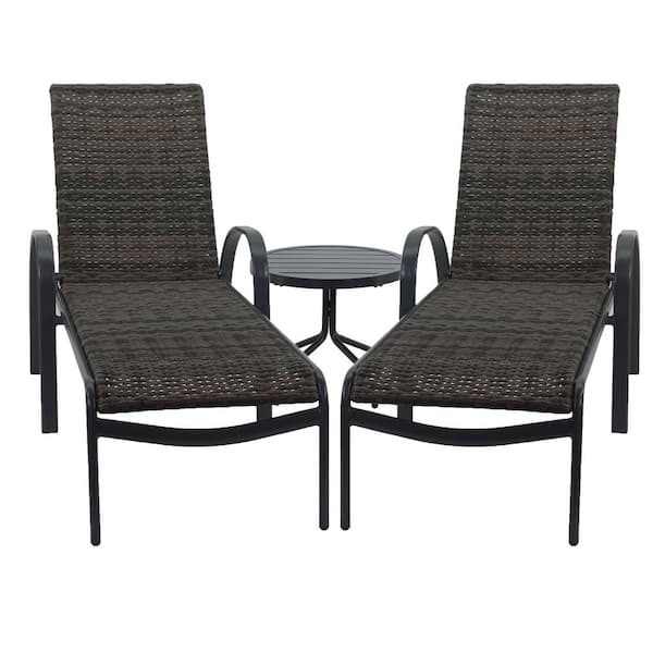 Courtyard Casual Santa Fe Outdoor Wicker Chaise Lounge Set Includes One 20 in. End Table and 2 Chaise Loungers (3-Pieces)