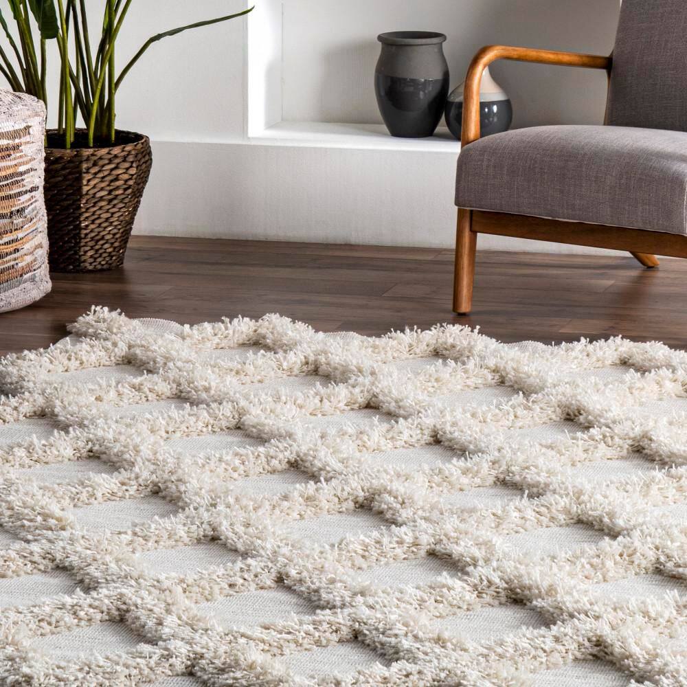 Pristina Ivory Trellis Handmade Shag Rug 5' x 8'