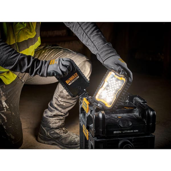 DEWALT - Tough System 2.0 Flex Volt 20V/60V Lithium-Ion Cordless 4000 Lumen LED Adjustable Panel Work Light 8Ah Battery