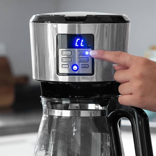 BLACK DECKER 12 Cup Silver Accents Programmable Coffeemaker with