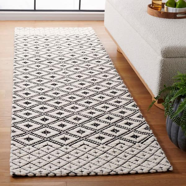Marbella 3 ft. x 8 ft. Black/Ivory Modern Diamond Runner Rug